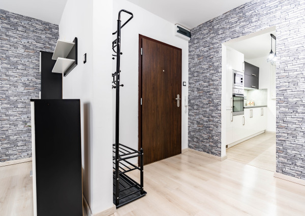 ŠAMORÍN -  3 izb.  BYT NA PRENÁJOM , Hlavná ulica