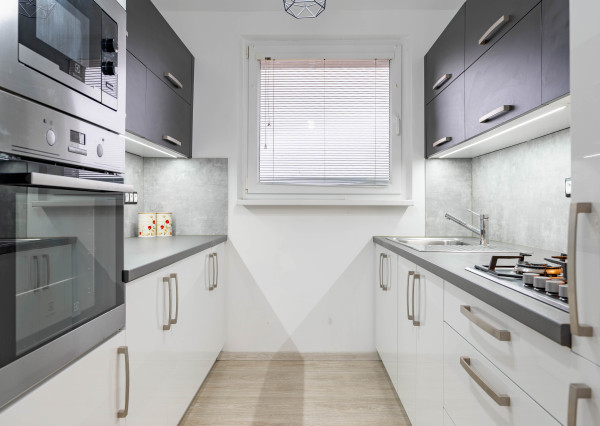 ŠAMORÍN -  3 izb.  BYT NA PRENÁJOM , Hlavná ulica