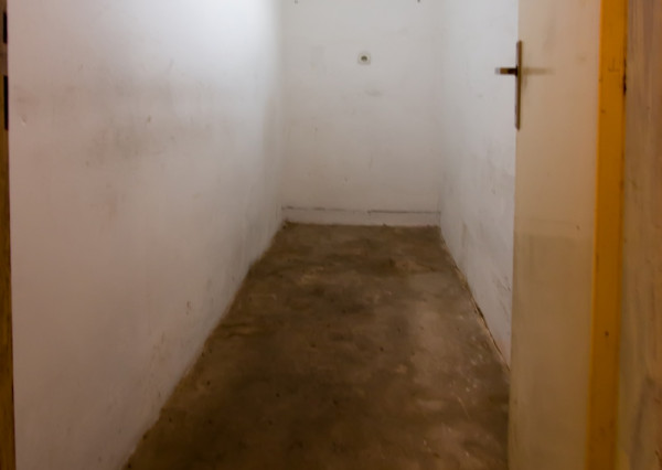 Na predaj investičný rodinný dom s veľkým pozemkom v Okoči