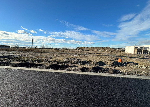 Stavebné pozemky Tomášov- posledné dva!