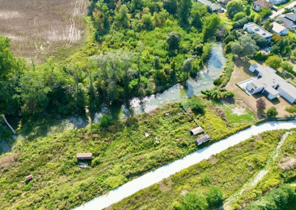 Jedinečný stavebný pozemok Bernolákovo - sukromie pri vode