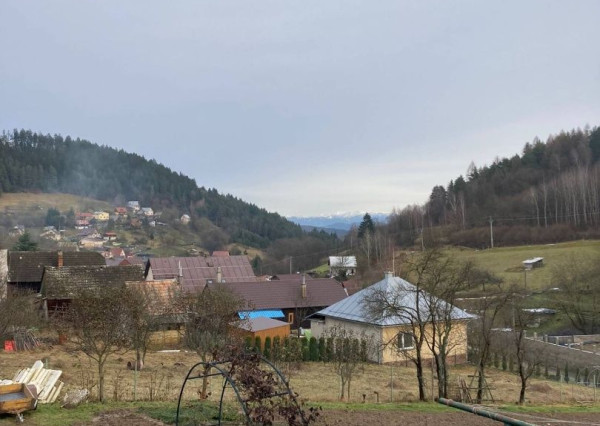 Predaj  Chaty a pozemku 1626m2 obec Petrovice