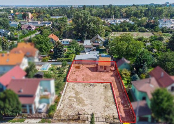 Na predaj slnenčý stavebný pozemok v Ružinove