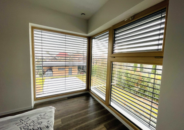 Na predaj poschodový 5 -izbový nadštandardný rodinný dom s bazénom,  v meste Gbely okres Skalica.