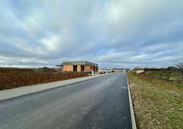 Stavebný pozemok pre rodinný dom v obci Tomášov