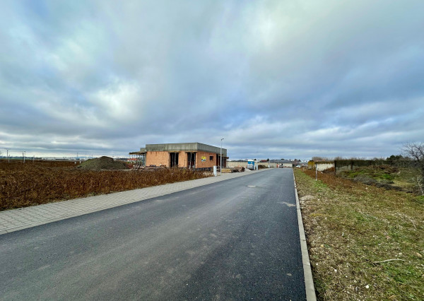 Stavebné pozemky Tomášov- posledné dva!