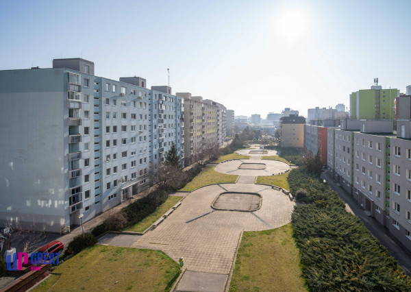 PRENAJATÉ - PRENÁJOM 2 izb. bytu s balkónom na Trnavskej ceste