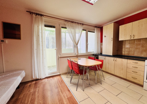 Na predaj 1-izbový byt v Gbeloch – 36 m² s vlastným kúrením a priestrannou loggiou!