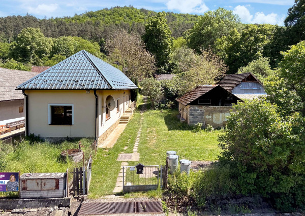 REZERVOVANÉ - rodinný dom / chalupa, Hrachovište