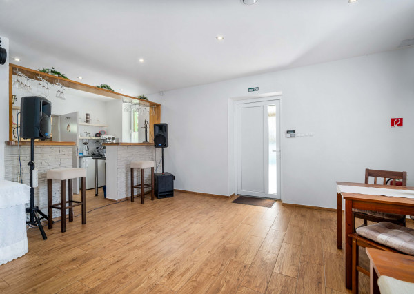 NA PREDAJ dom/reštaurácia, Moravské Lieskové, časť Šance