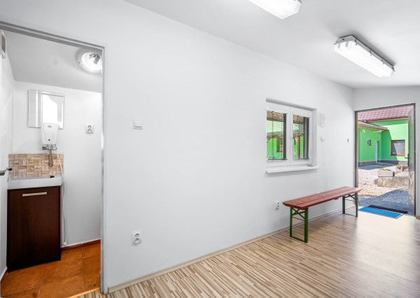 NA PREDAJ dom/reštaurácia, Moravské Lieskové, časť Šance