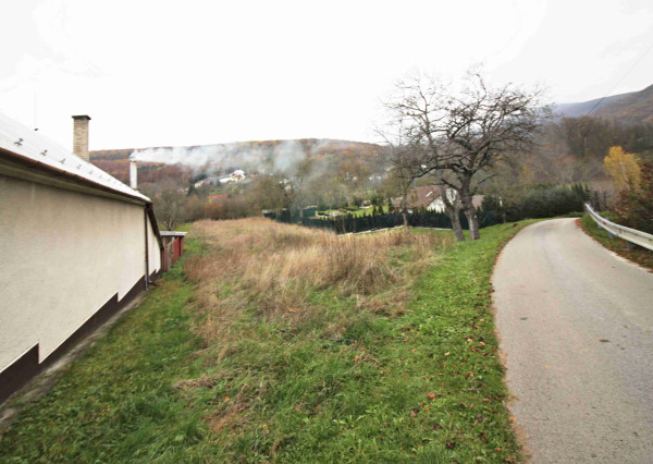 PREDAJ pozemku na výstavbu, Bzince p/Javorinou, časť Cetuna