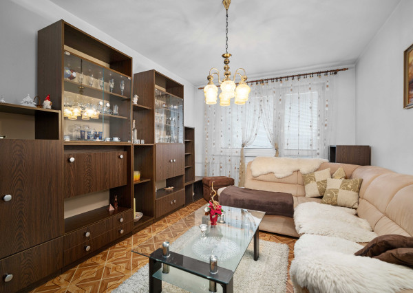 PREDANÉ 09/2025 - 4 izbový byt, Zemianske Podhradie