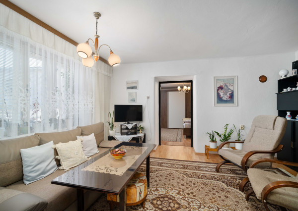 PREDANÉ 06/2025 - vidiecky dom Bzince p/J, časť Cetuna