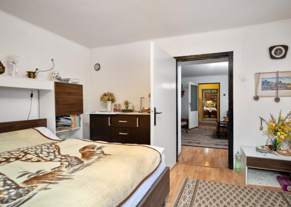 PREDANÉ 06/2025 - vidiecky dom Bzince p/J, časť Cetuna