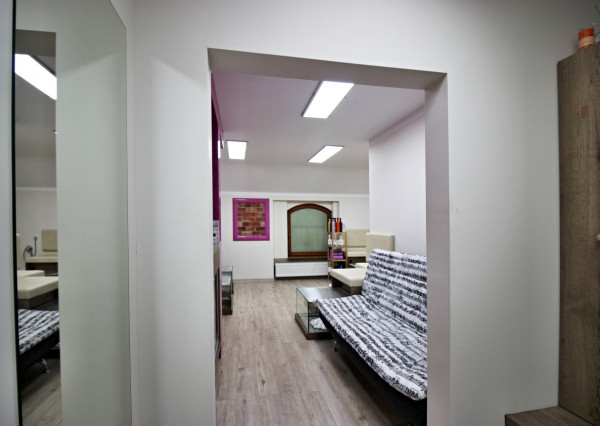 PRENÁJOM ambulancia/služby 44,10 m2, Piešťany, Winterova ul.