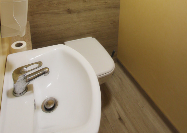 PRENÁJOM ambulancia/služby 44,10 m2, Piešťany, Winterova ul.