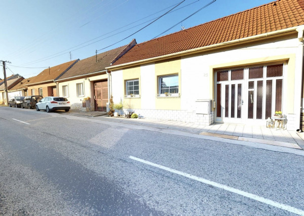 Na predaj zrekonštruovaný rodinný dom v obci Dubovce, časť Vidovany.