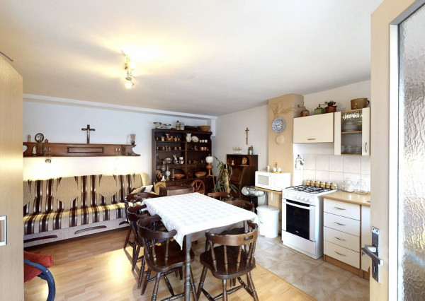 Na predaj zrekonštruovaný rodinný dom v obci Dubovce, časť Vidovany.