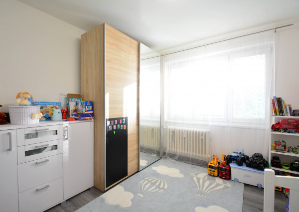 PRENAJATÉ-  3-izbový byt v meste Spišská Nová Ves