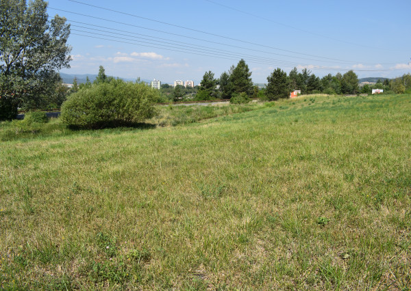 POZEMOK (1.889 m2) NA PREDAJ v meste Spišská Nová Ves