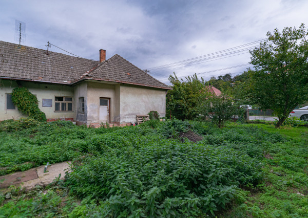 PREDAJ - Rodinný dom/stavebný pozemok - Lúka