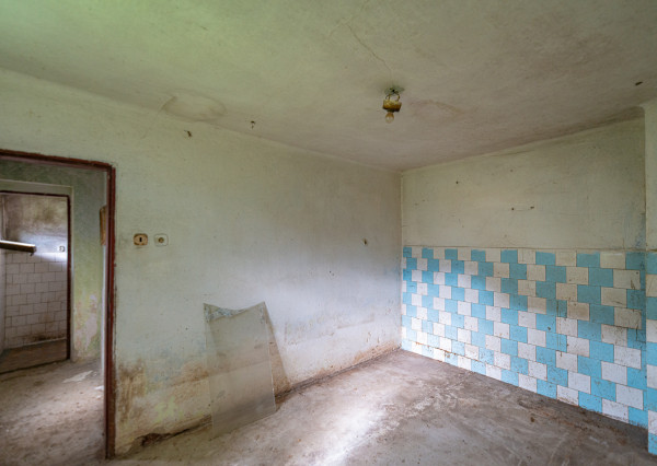 PREDAJ - Rodinný dom/stavebný pozemok - Lúka