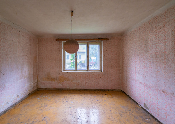 PREDAJ - Rodinný dom/stavebný pozemok - Lúka