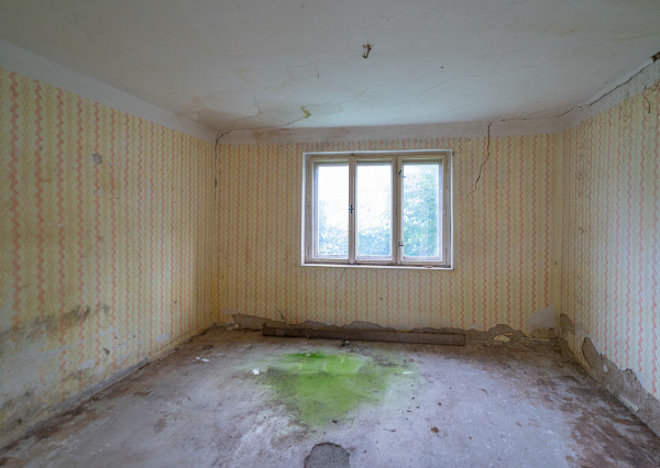 PREDAJ - Rodinný dom/stavebný pozemok - Lúka