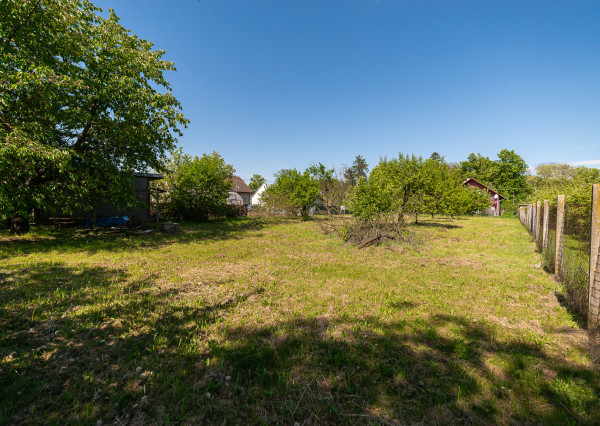 PREDAJ - pozemok vhodný na výstavbu - Klobušice, Ilava