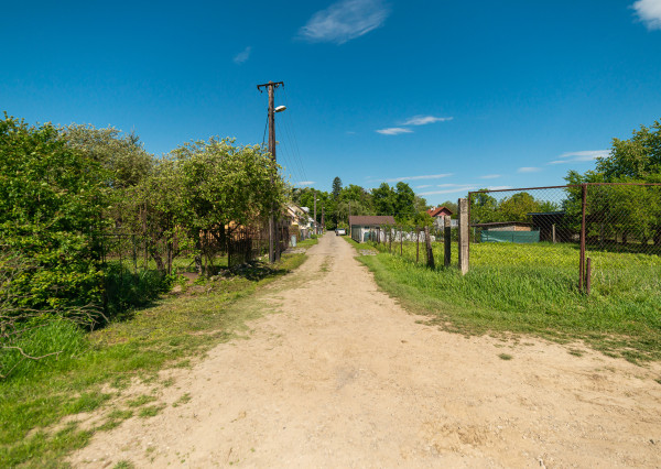 PREDAJ - pozemok vhodný na výstavbu - Klobušice, Ilava