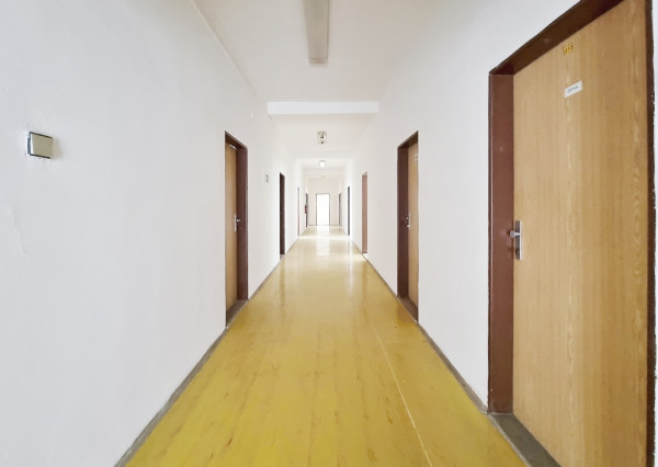 NÁJOM - kancelárie - ul.Trenčianska - Nové Mesto nad Váhom