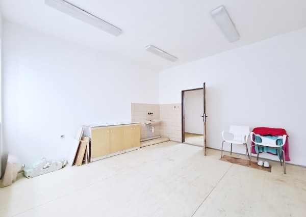 NÁJOM - kancelárie - ul.Trenčianska - Nové Mesto nad Váhom