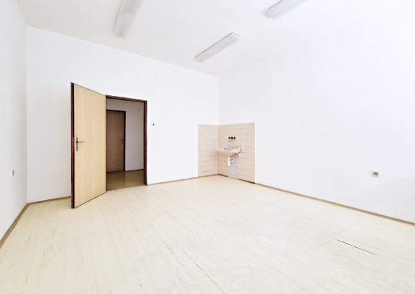 NÁJOM - kancelárie - ul.Trenčianska - Nové Mesto nad Váhom