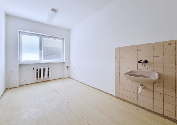 NÁJOM - kancelárie - ul.Trenčianska - Nové Mesto nad Váhom