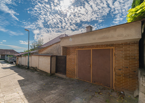 PREDANÉ 04/2025- Rodinný dom - Podolie