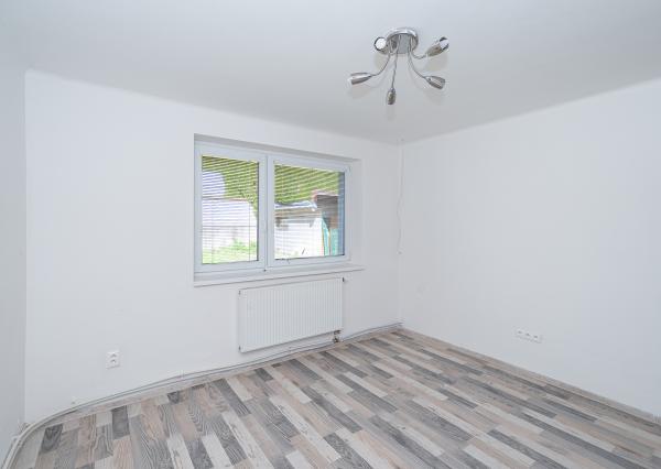 PREDANÉ 04/2025- Rodinný dom - Podolie