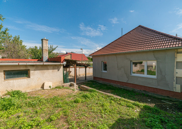 PREDANÉ 04/2025- Rodinný dom - Podolie