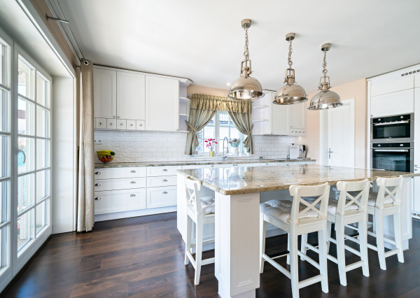 PREDAJ - Moderný, priestranný, úsporný dom v Mnešiciach