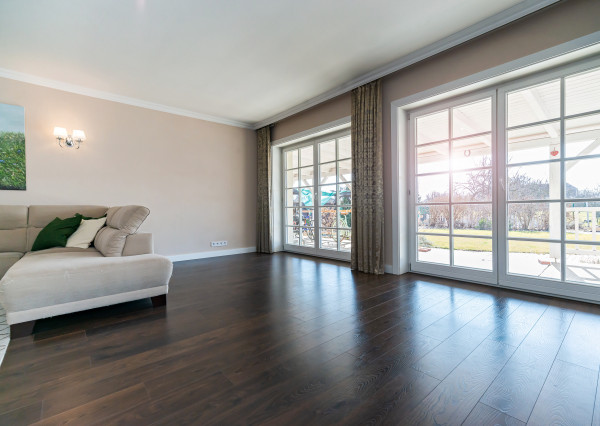 PREDAJ - Moderný, priestranný, úsporný dom v Mnešiciach