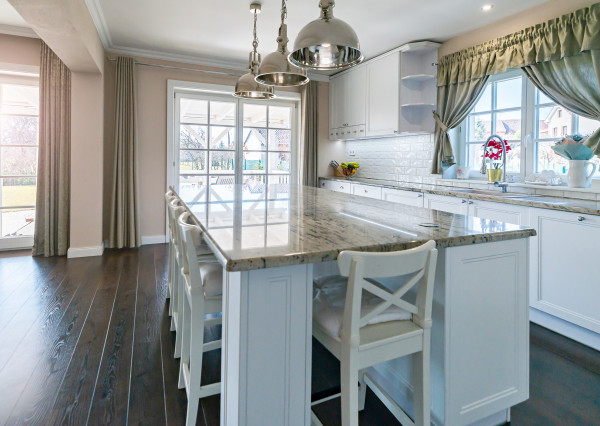 PREDAJ - Moderný, priestranný, úsporný dom v Mnešiciach