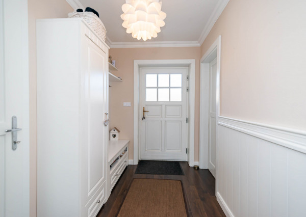 PREDAJ - Moderný, priestranný, úsporný dom v Mnešiciach