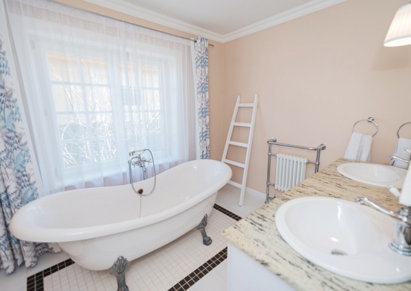 PREDAJ - Moderný, priestranný, úsporný dom v Mnešiciach