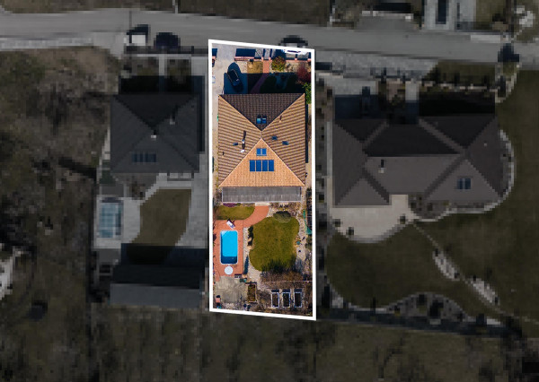 PREDAJ - Moderný, priestranný, úsporný dom v Mnešiciach