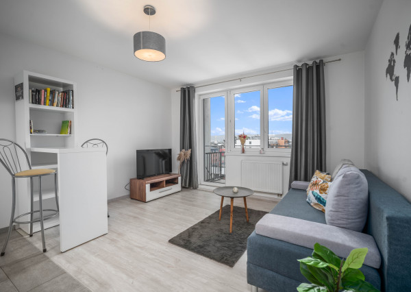 REZERVOVANÉ-PRENÁJOM 2 izb. bytu, Trnavská cesta, Bratislava