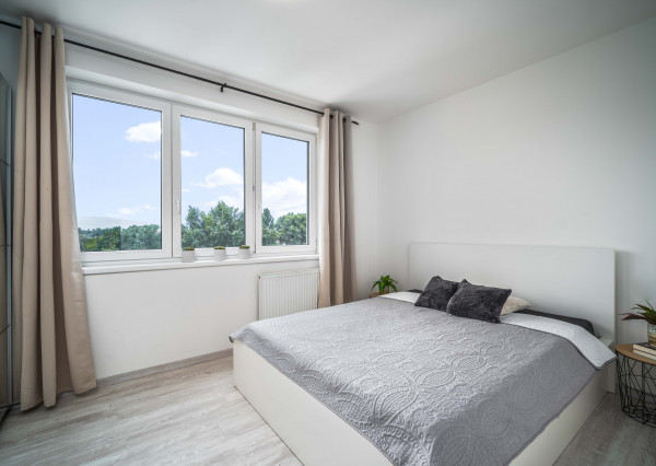 REZERVOVANÉ-PRENÁJOM 2 izb. bytu, Trnavská cesta, Bratislava