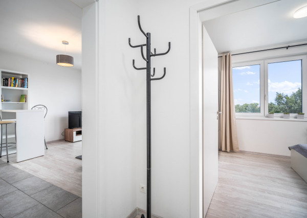 REZERVOVANÉ-PRENÁJOM 2 izb. bytu, Trnavská cesta, Bratislava