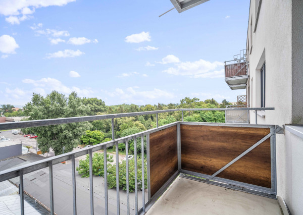 REZERVOVANÉ-PRENÁJOM 2 izb. bytu, Trnavská cesta, Bratislava