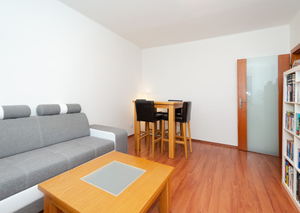 PREDANÉ 05/2025 - 3 izbový byt, M.R.Štefánika - NMnV