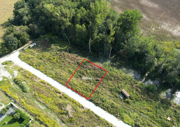 Jedinečný stavebný pozemok Bernolákovo - sukromie pri vode